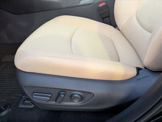 New 2025 Toyota RAV4 XLE image 4