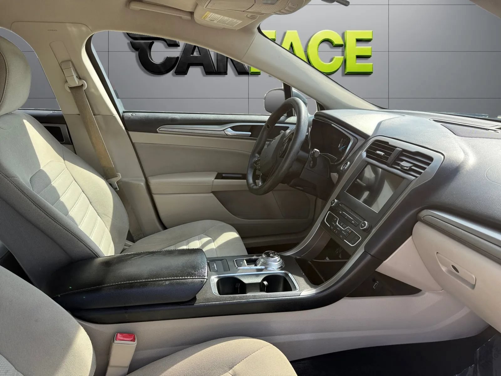 Used 2017 Ford Fusion SE w/ Fusion SE Technology Package FWD image 23