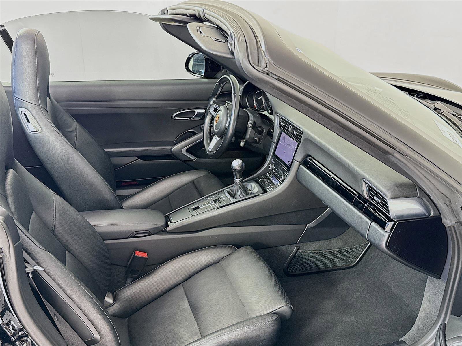 Used 2018 Porsche 911 Carrera S image 16