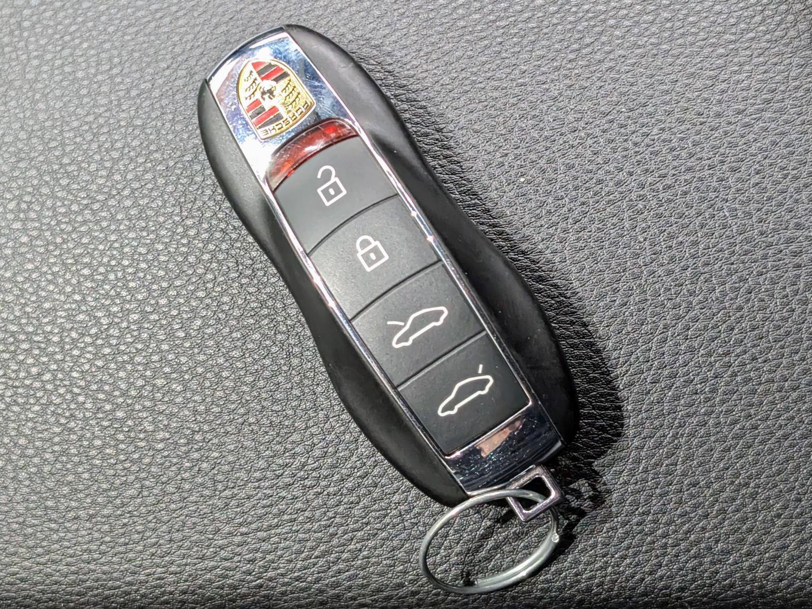 Used 2022 Porsche 718 Cayman image 35