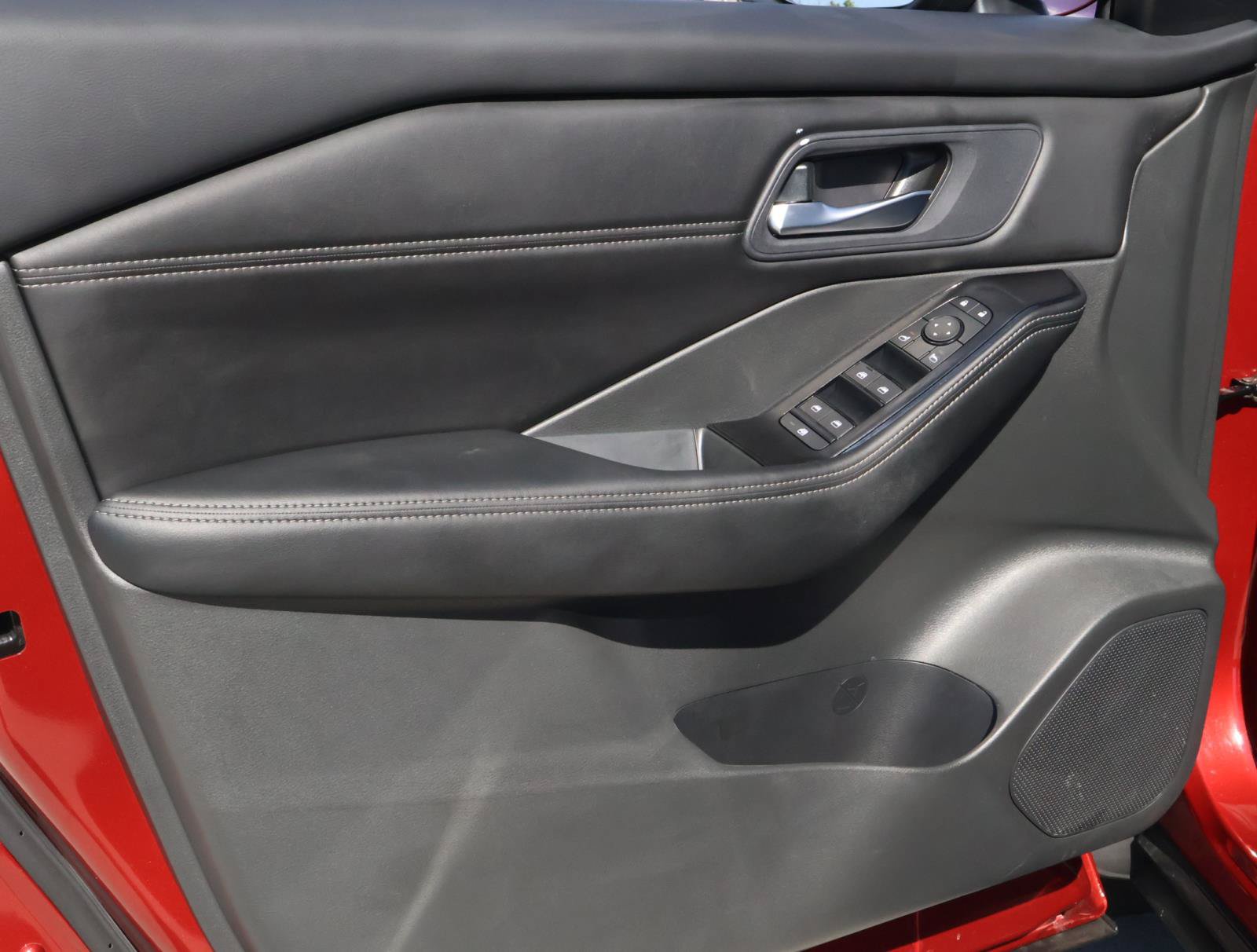 Used 2026 Nissan Rogue Dark Armor FWD image 15