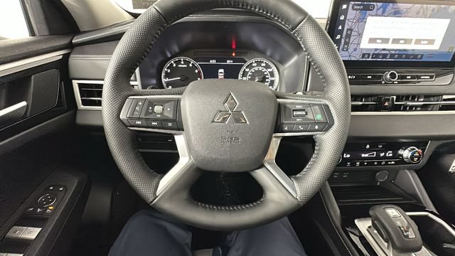 New 2026 Mitsubishi Outlander SE AWD/4WD image 23