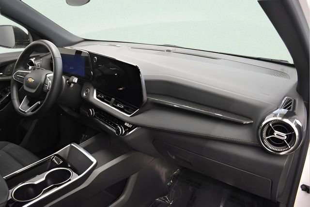 Used 2025 Chevrolet Equinox LT AWD/4WD image 18