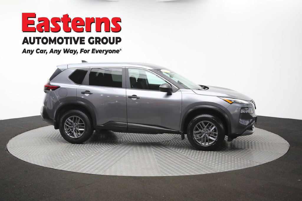 Used 2023 Nissan Rogue S AWD/4WD image 49