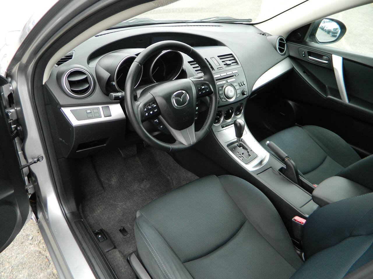 Used 2010 MAZDA MAZDA3 s Sport FWD image 11