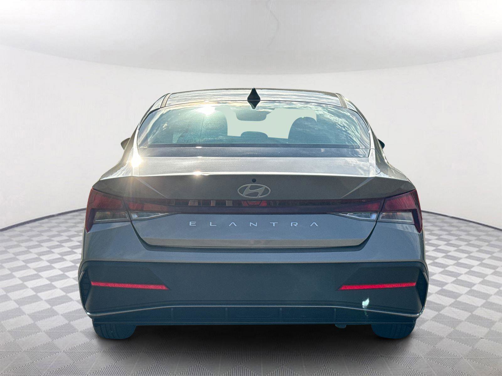 New 2025 Hyundai Elantra SE image 6