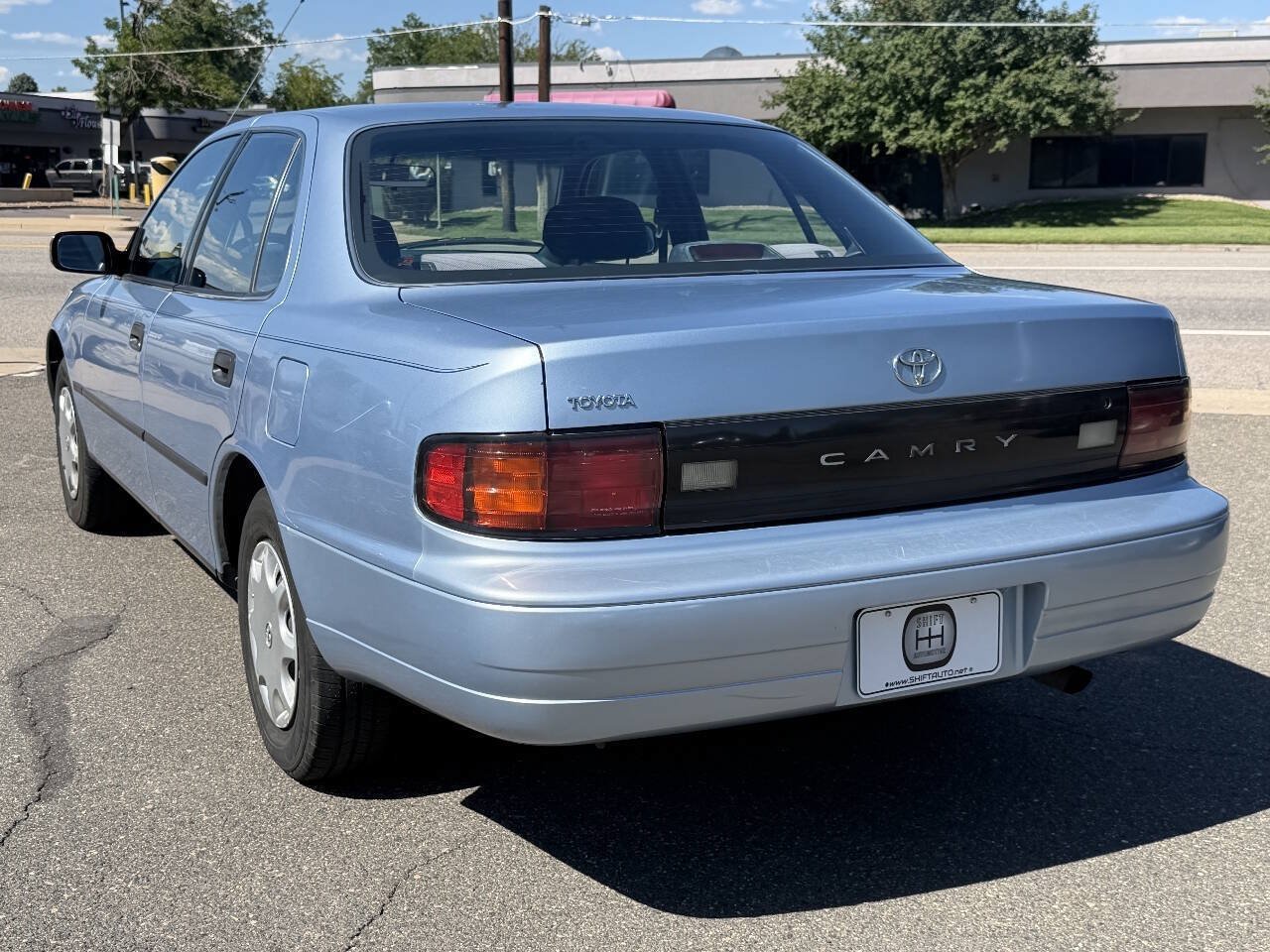 Used 1992 Toyota Camry Deluxe FWD image 8