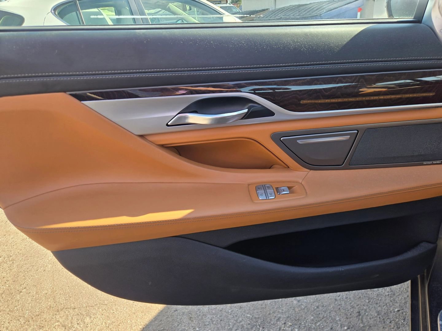 Used 2018 BMW 740e xDrive w/ Executive Package AWD/4WD image 12