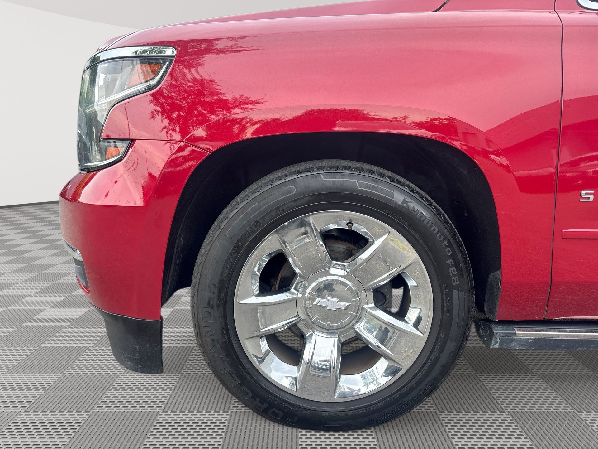 Used 2015 Chevrolet Suburban LTZ AWD/4WD image 19