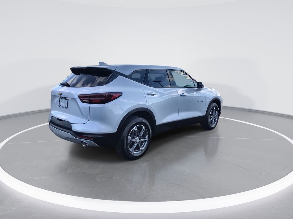 Used 2023 Chevrolet Blazer LT image 8