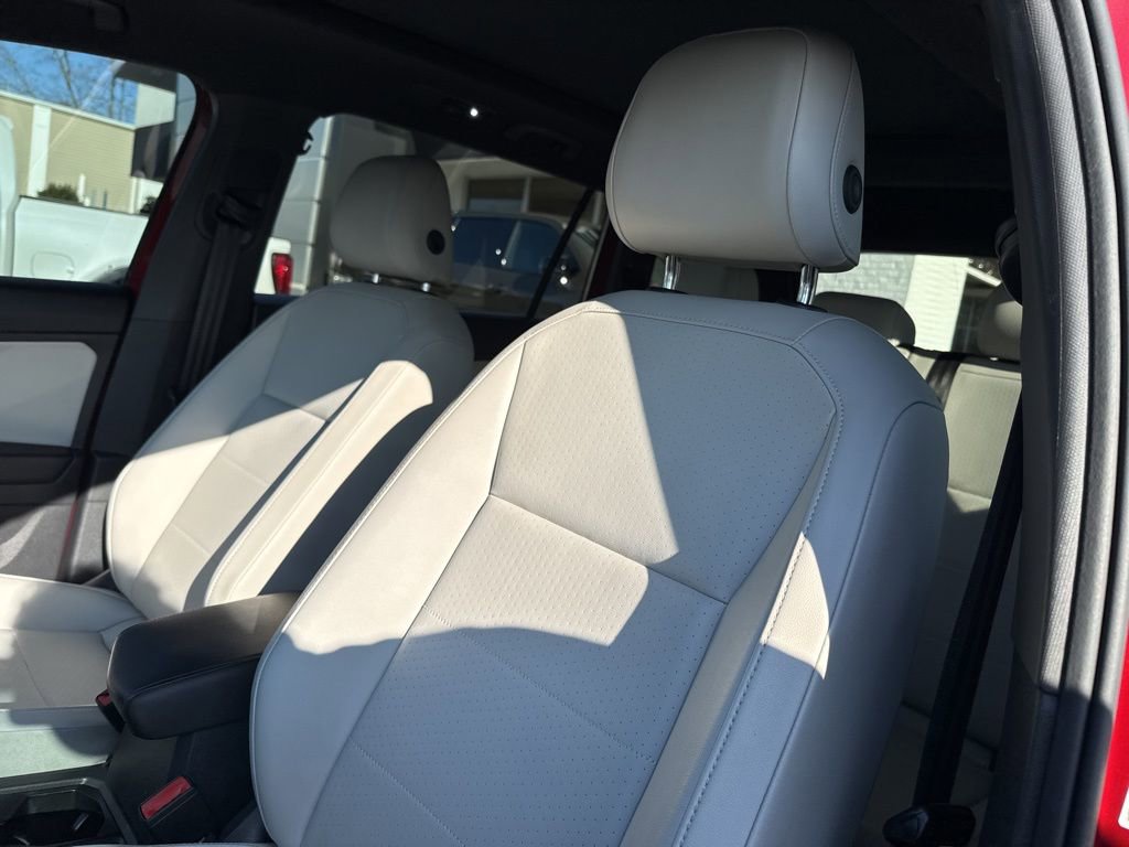 Used 2018 Volkswagen Tiguan SEL image 18