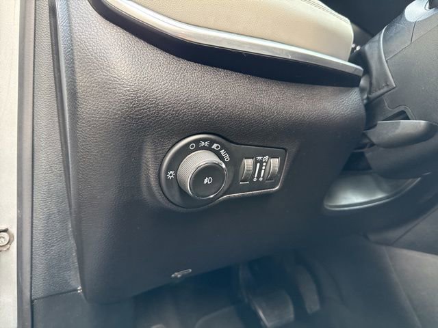 Used 2024 Jeep Compass Limited AWD/4WD image 28