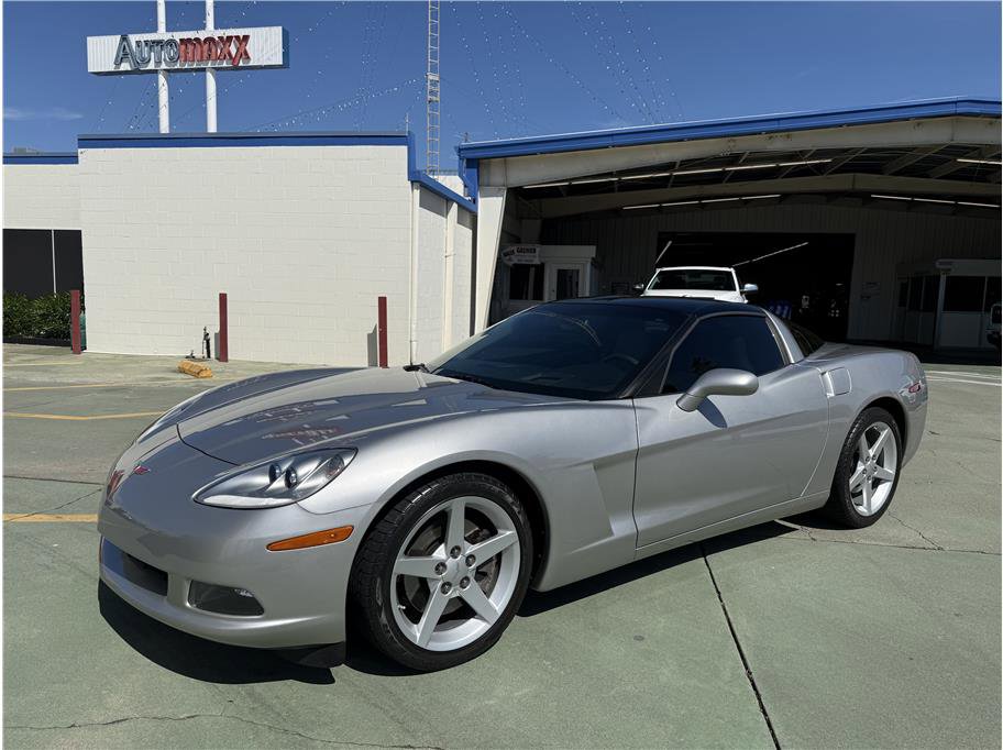 Used 2005 Chevrolet Corvette Coupe w/ Preferred Equipment Group image 2