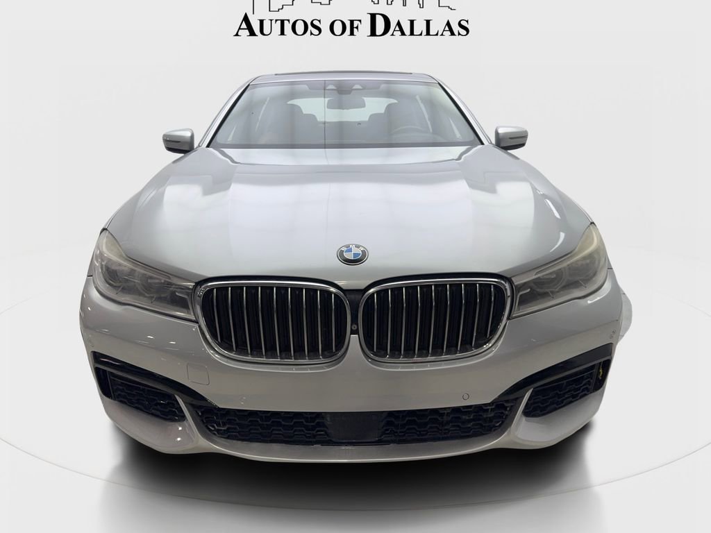 Used 2017 BMW 750i xDrive image 3