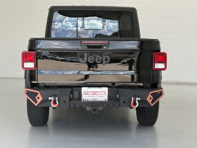 Used 2024 Jeep Gladiator Sport AWD/4WD image 6