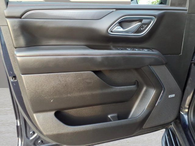 Used 2024 Chevrolet Suburban RST w/ Luxury Package AWD/4WD image 17