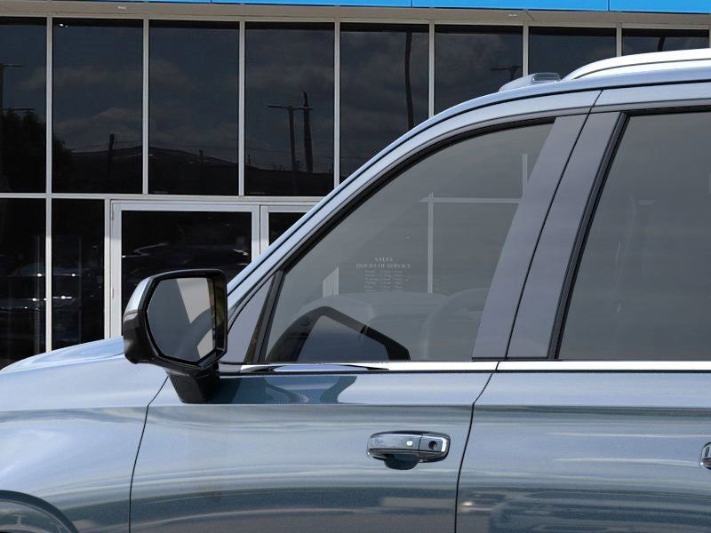 New 2026 Chevrolet Suburban Premier image 12