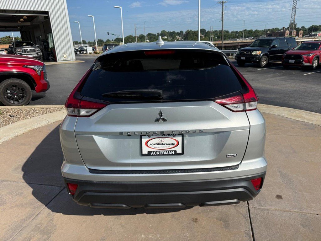 Used 2022 Mitsubishi Eclipse Cross LE AWD/4WD image 8