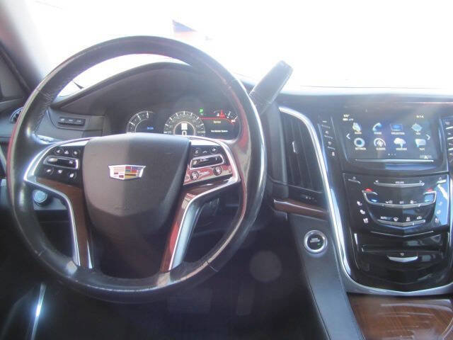 Used 2018 Cadillac Escalade Luxury AWD/4WD image 20