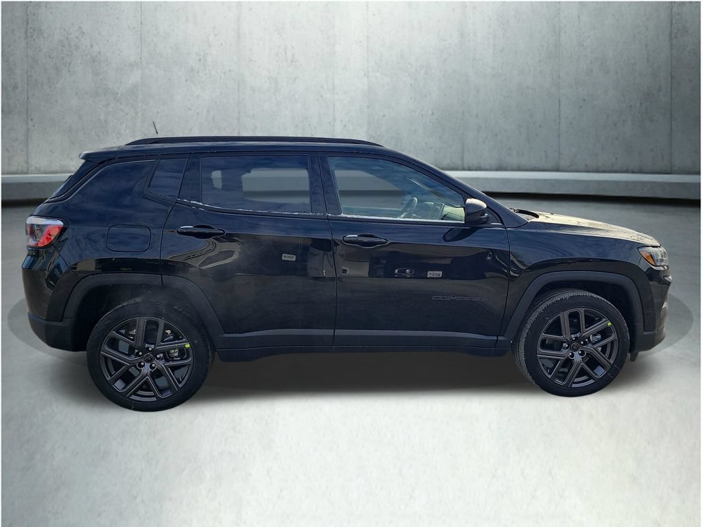 New 2026 Jeep Compass Latitude w/ Sun and Sound Group AWD/4WD image 7