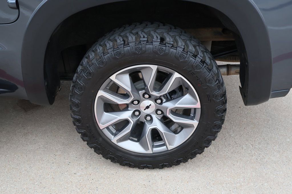 Used 2021 Chevrolet Silverado 1500 RST image 13