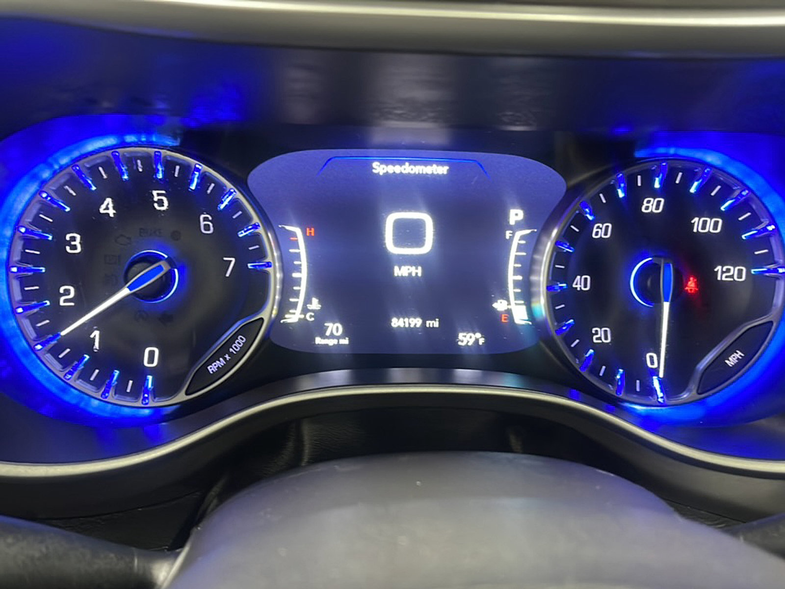 Used 2024 Chrysler Pacifica Touring-L FWD image 5
