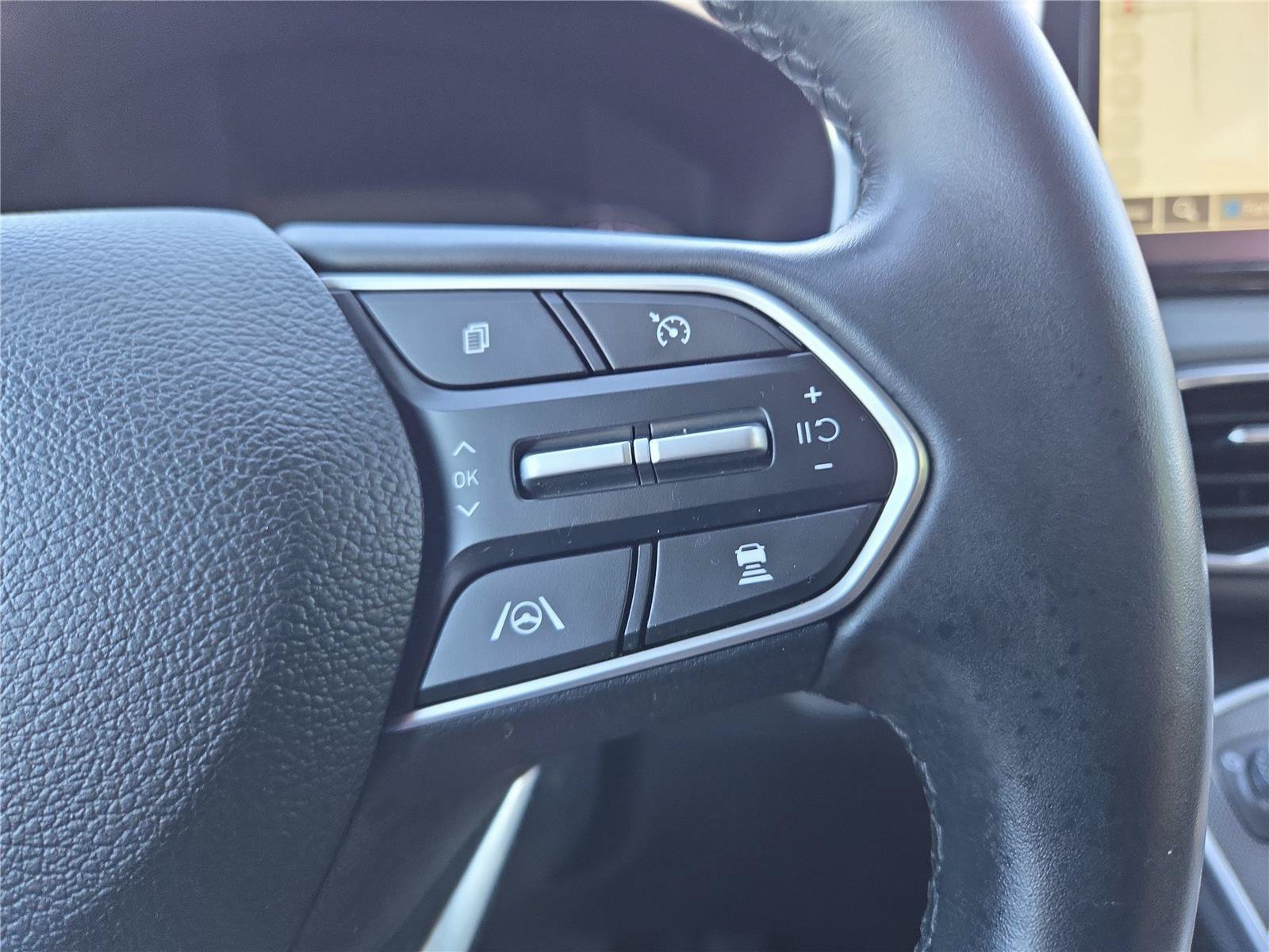 Used 2023 Hyundai Santa Fe SEL AWD/4WD image 14