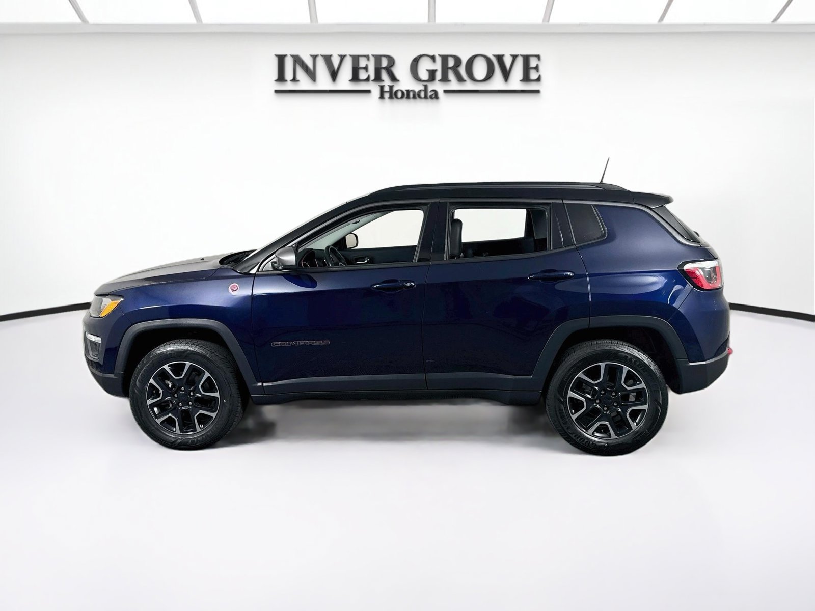 Used 2019 Jeep Compass Trailhawk w/ Leather Interior Group AWD/4WD image 8