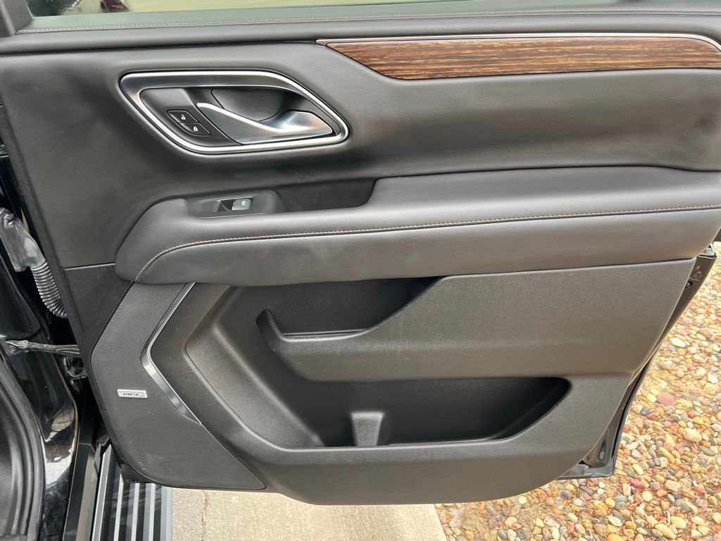 Used 2021 Chevrolet Suburban High Country w/ Premium Package 2 image 29