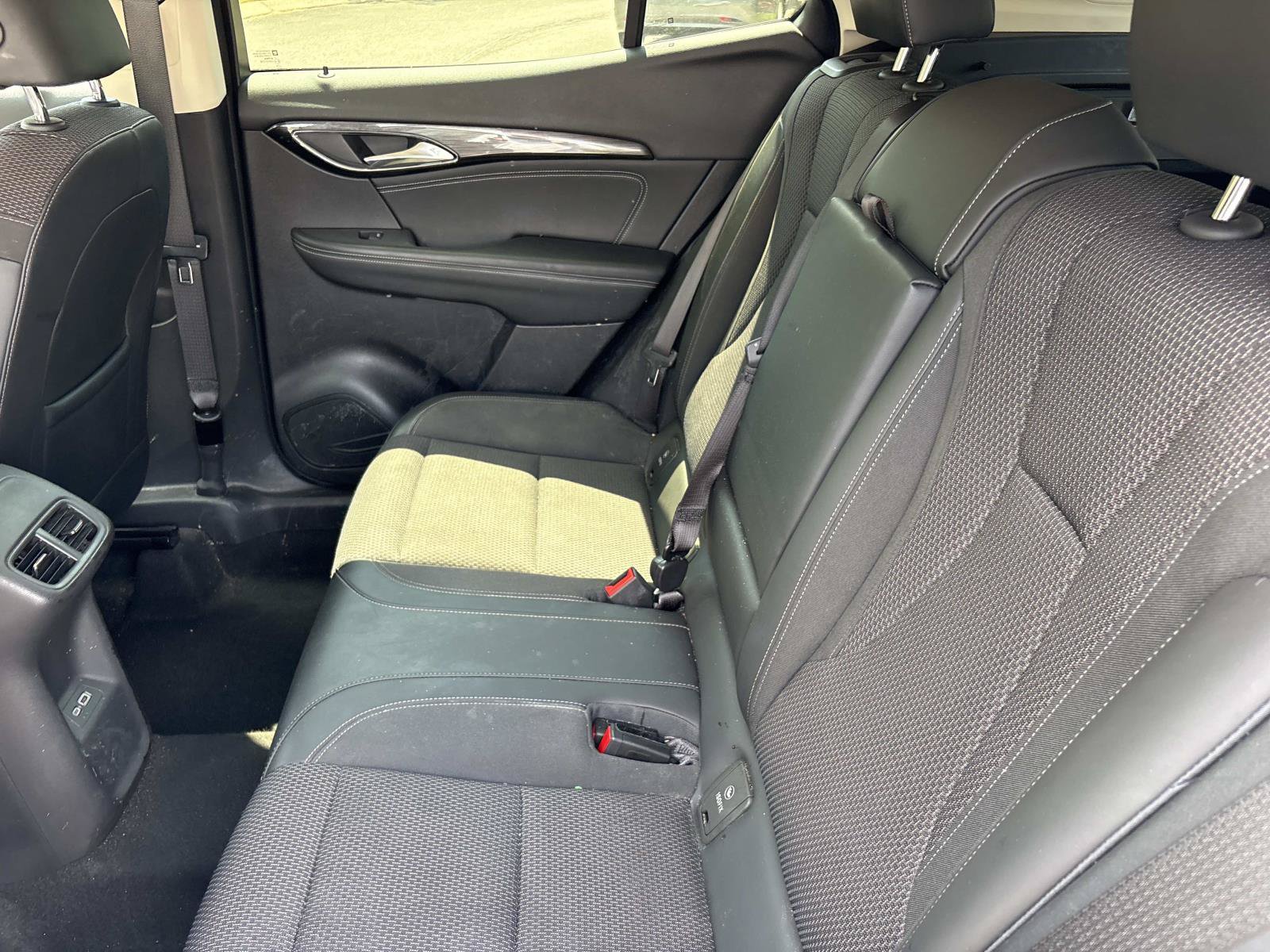 Used 2022 Buick Envision Preferred FWD image 31