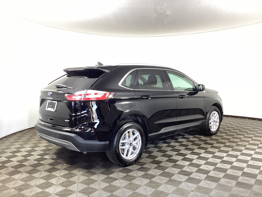 Certified 2024 Ford Edge SEL w/ Convenience Package AWD/4WD image 2