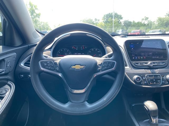 Used 2023 Chevrolet Malibu LT FWD image 16