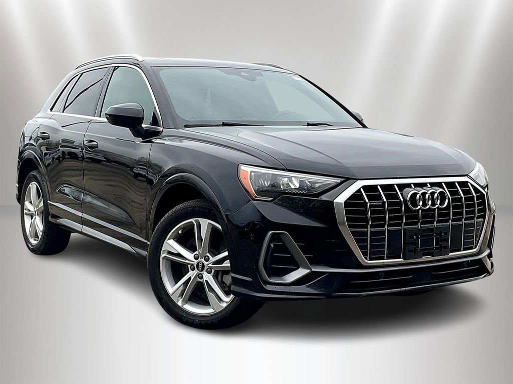 Used 2021 Audi Q3 2.0T Premium w/ Convenience Package AWD/4WD image 3