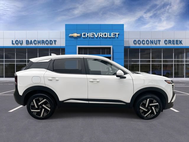 Used 2025 Nissan Kicks SV FWD image 9