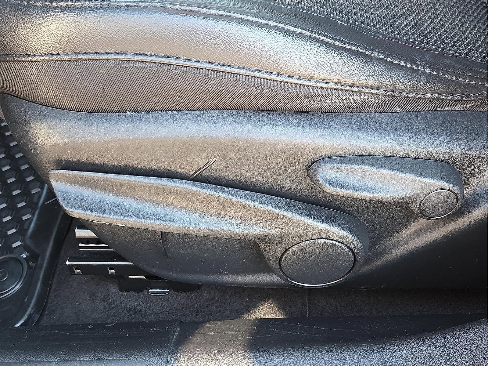 Used 2018 Jeep Compass Trailhawk image 14