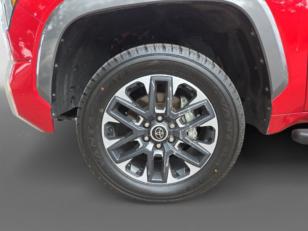 Used 2024 Toyota Tundra Limited AWD/4WD image 16