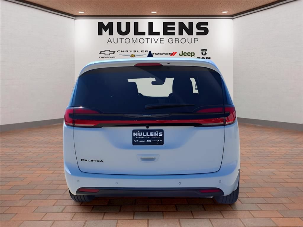New 2026 Chrysler Pacifica Select FWD image 6