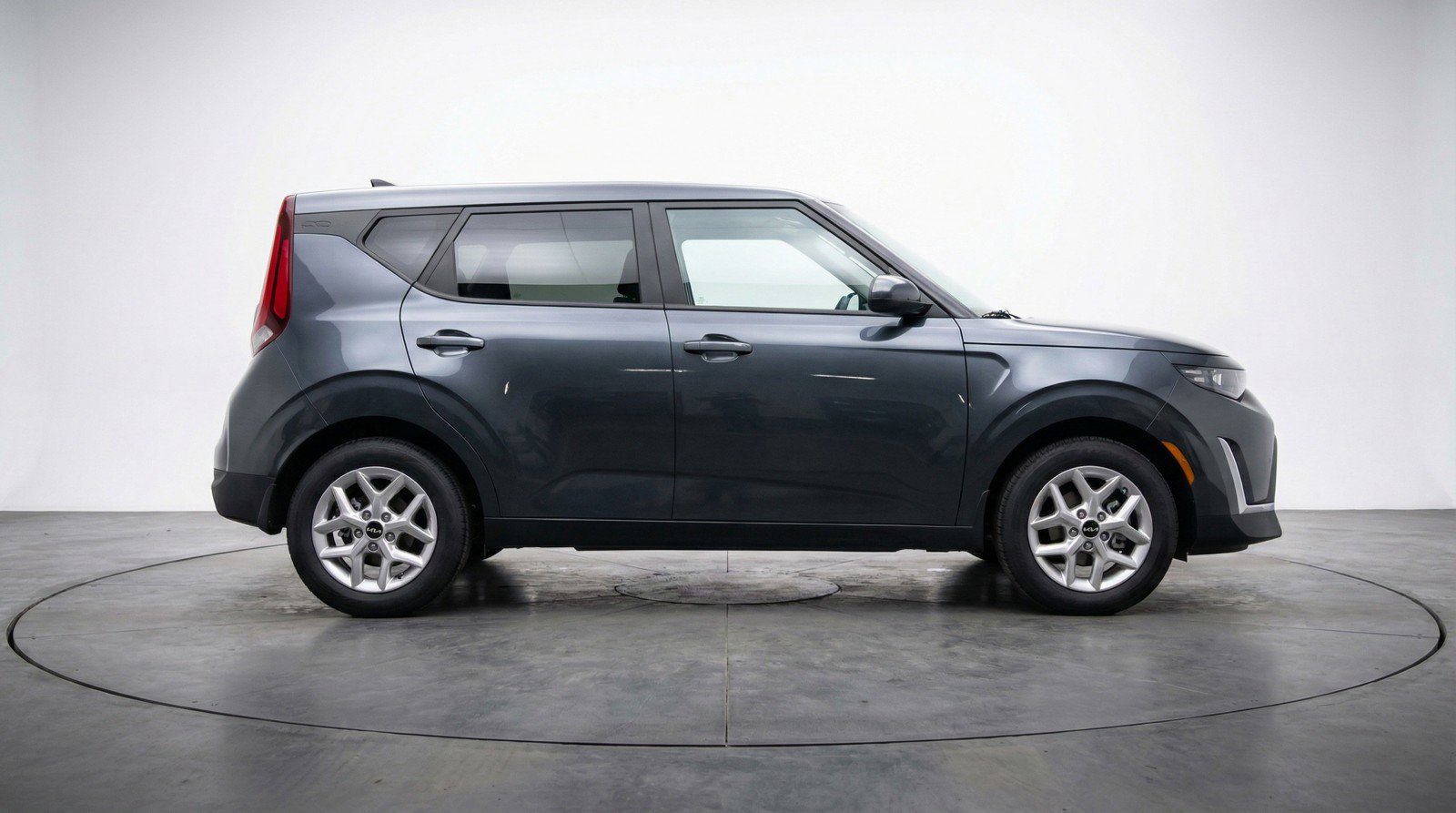 Used 2025 Kia Soul LX w/ LX Technology Package image 9