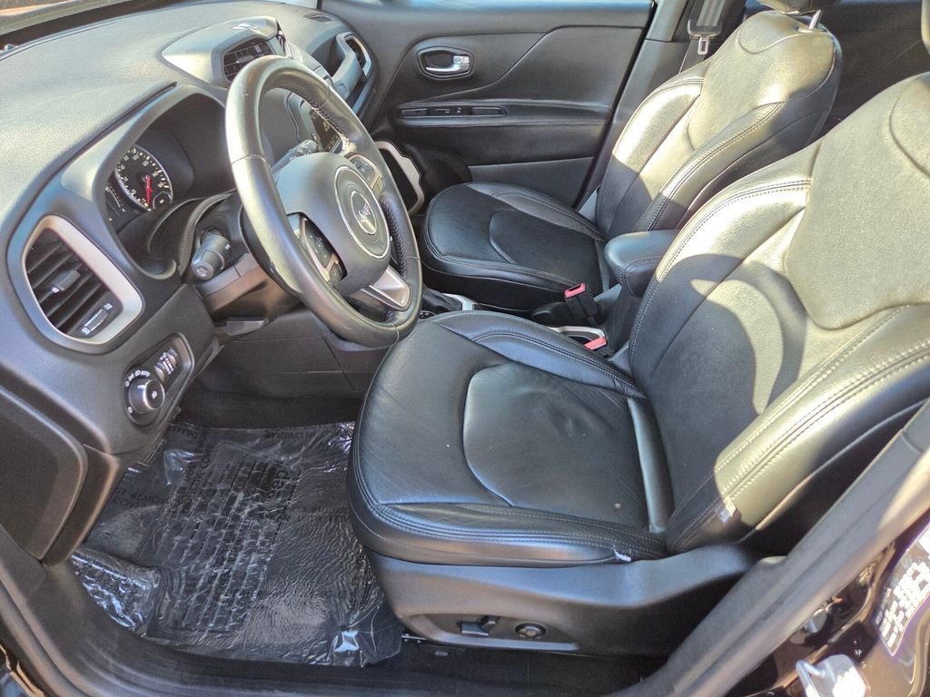Used 2015 Jeep Renegade Latitude w/ Popular Equipment Group FWD image 13