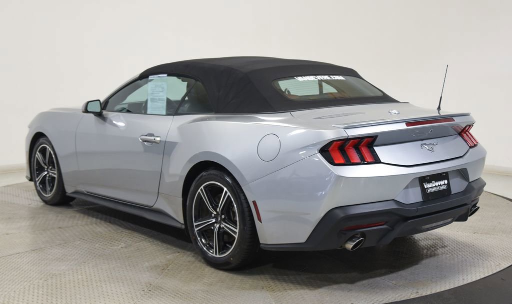 Used 2024 Ford Mustang Premium image 10