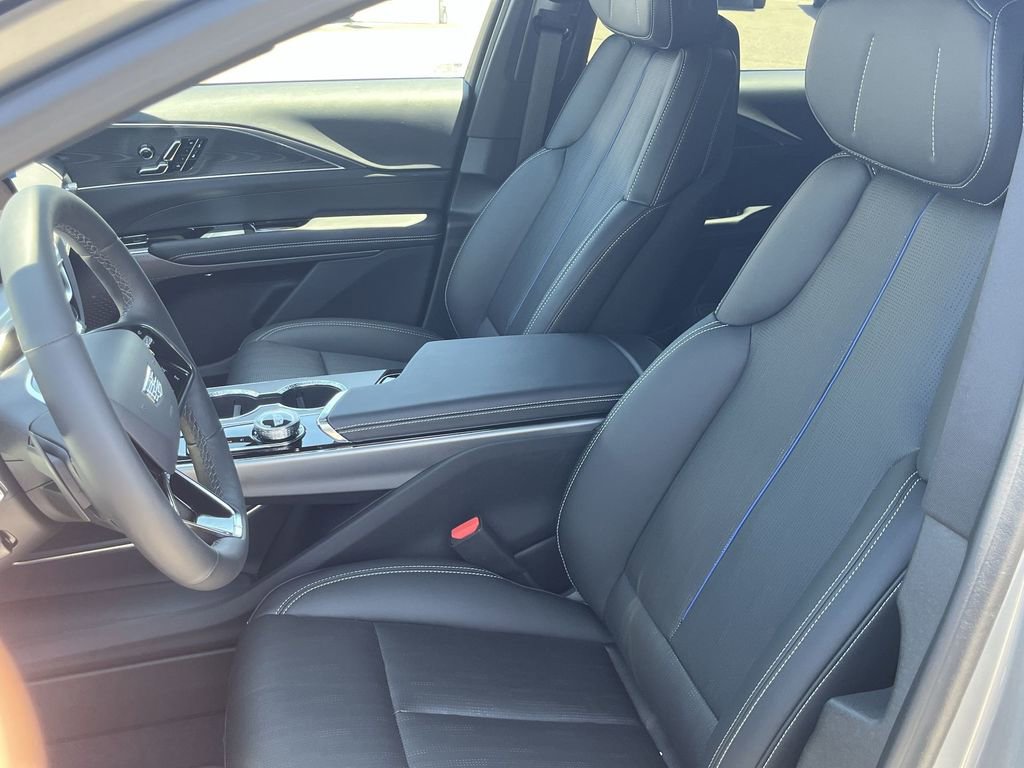 New 2025 Cadillac Lyriq Sport image 12