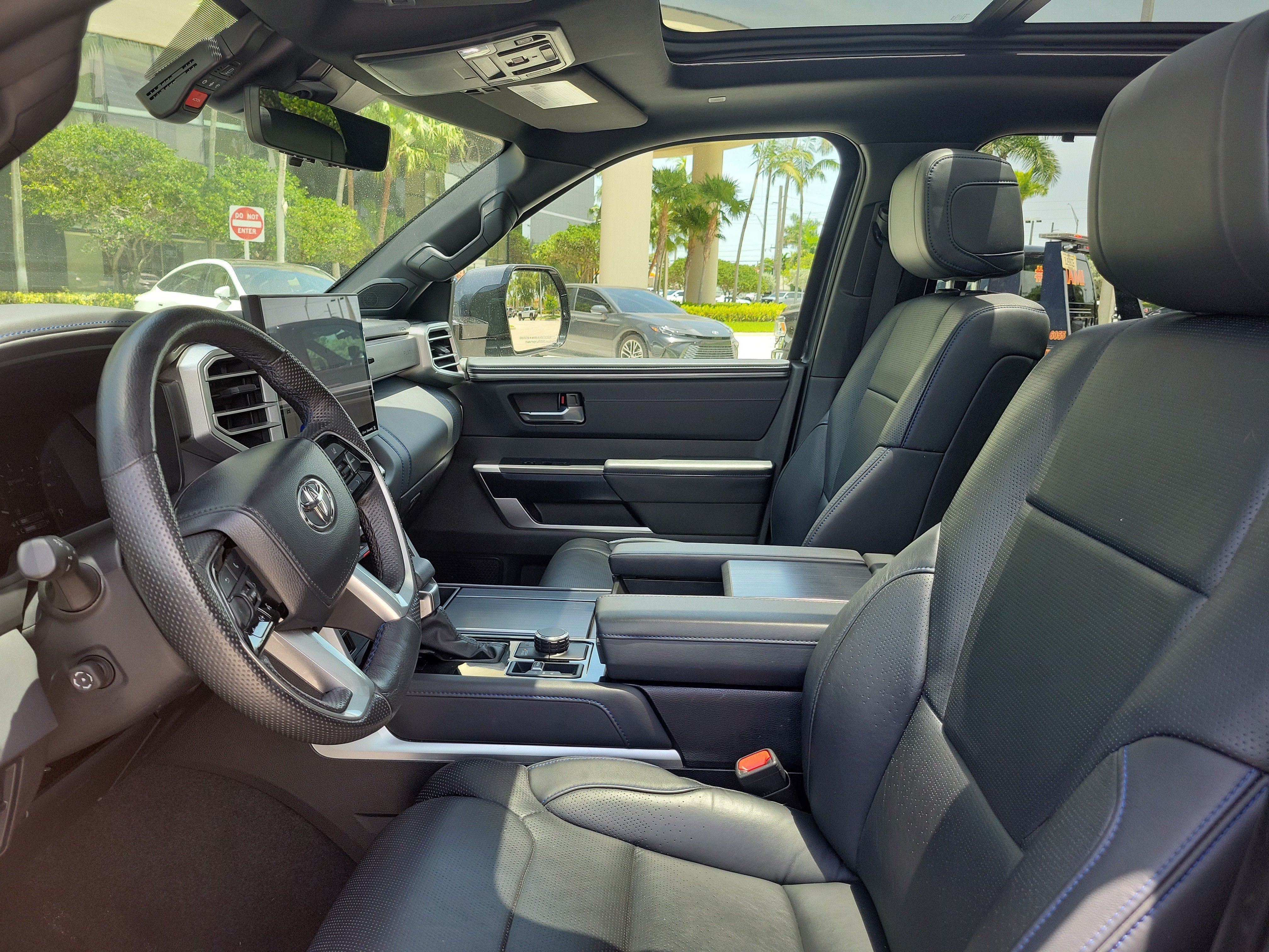 Used 2024 Toyota Tundra Platinum AWD/4WD image 26