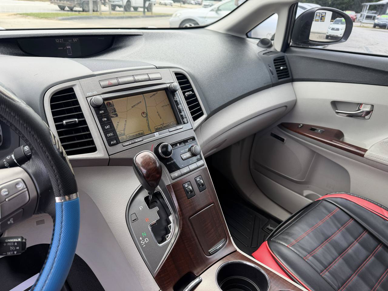 Used 2010 Toyota Venza AWD image 17