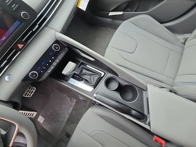 Certified 2025 Hyundai Elantra Sport FWD image 33