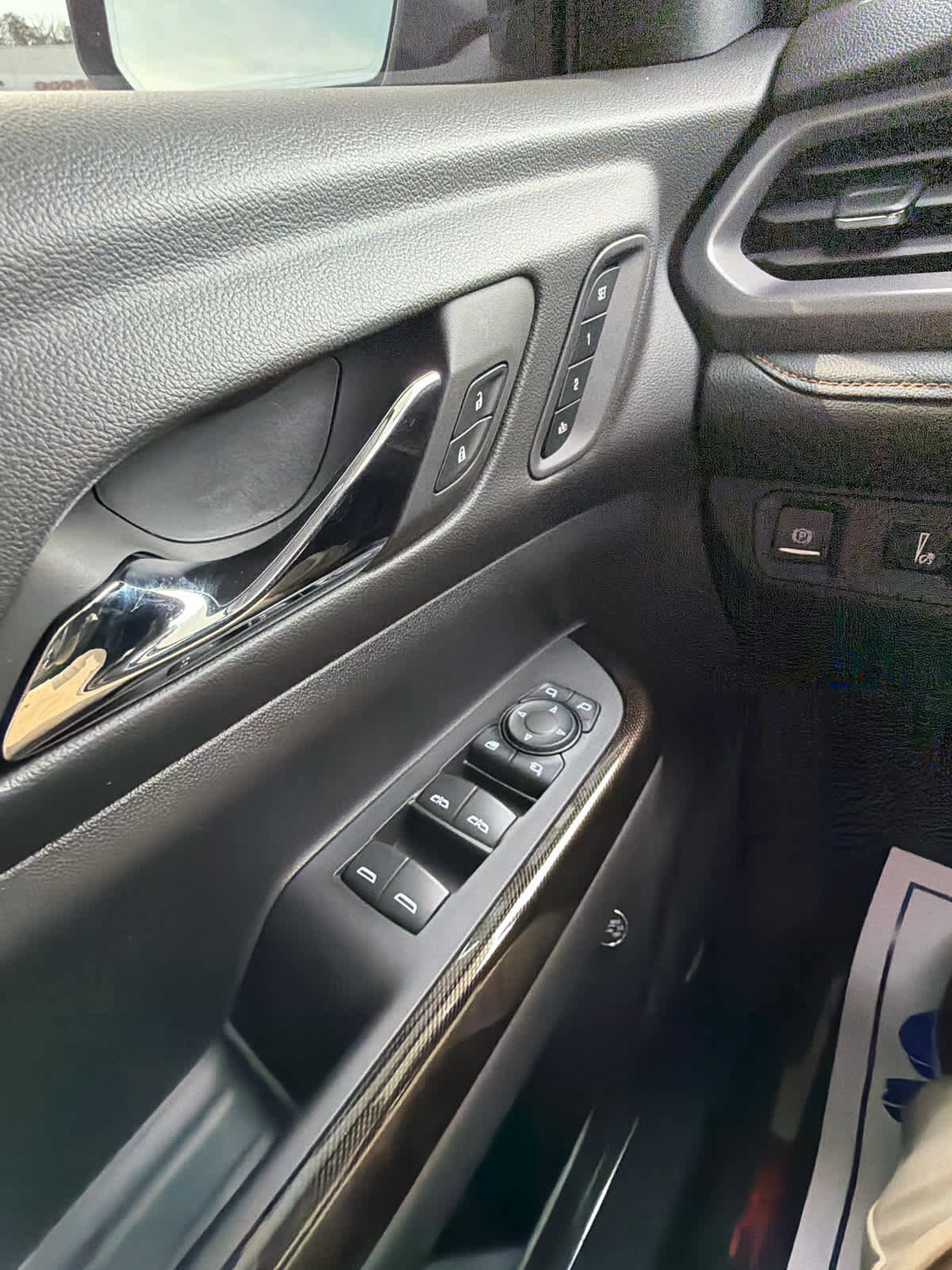 Used 2023 GMC Acadia AT4 w/ Technology Package image 21