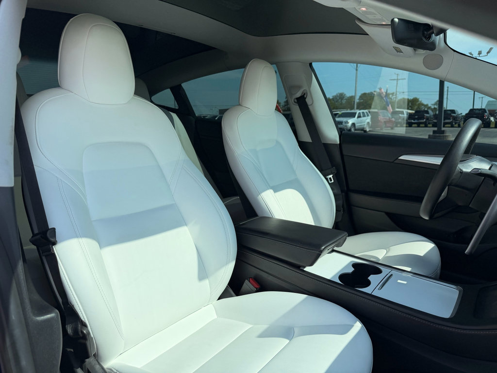Used 2022 Tesla Model 3 Long Range AWD/4WD image 17