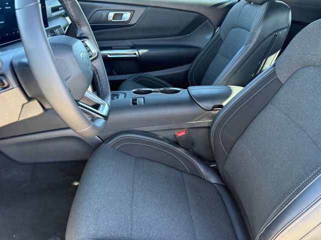 Used 2025 Ford Mustang EcoBoost image 9