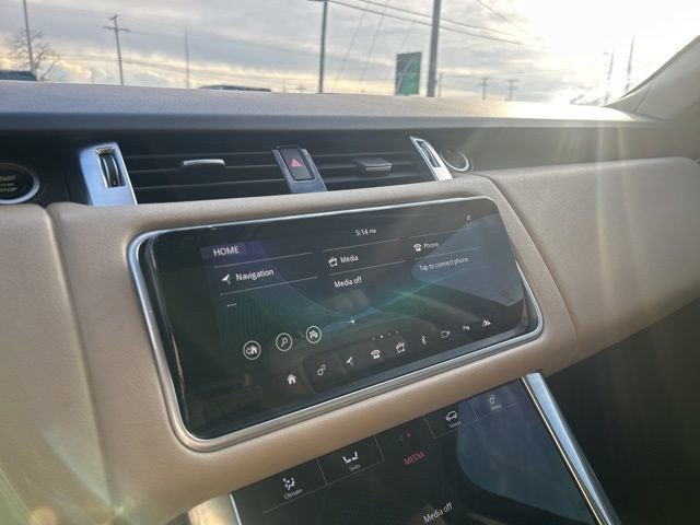 Used 2018 Land Rover Range Rover Sport HSE image 24