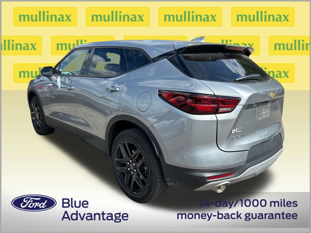 Used 2023 Chevrolet Blazer LT w/ Driver Confidence Package FWD image 3