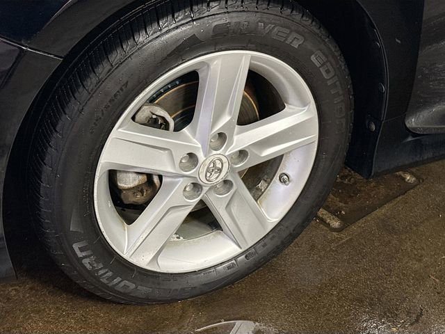 Used 2012 Toyota Camry SE image 13